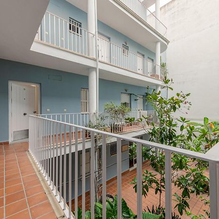 Isg Apartments Becquer Free Parking Inside The Building Sevilla Bagian luar foto