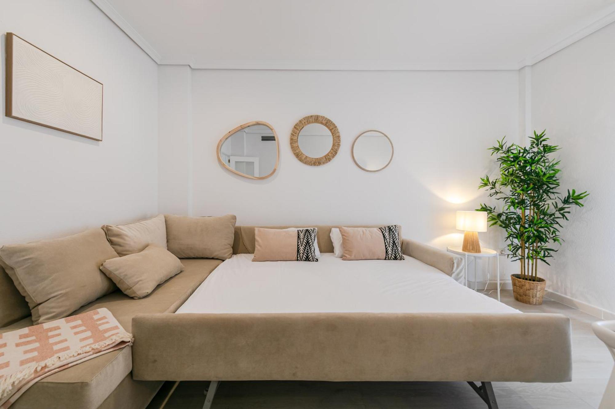 Isg Apartments Becquer Free Parking Inside The Building Sevilla Bagian luar foto