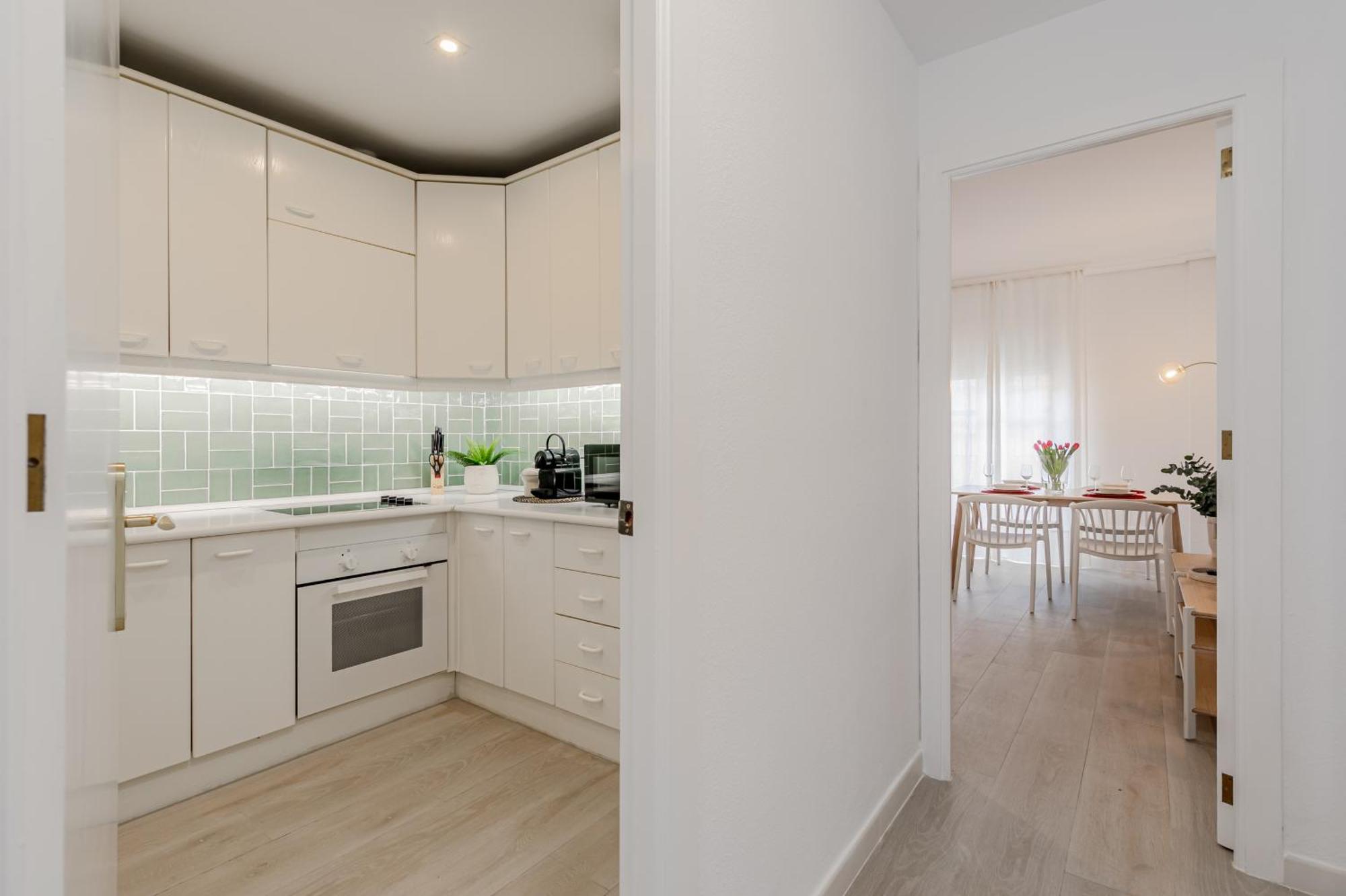 Isg Apartments Becquer Free Parking Inside The Building Sevilla Bagian luar foto