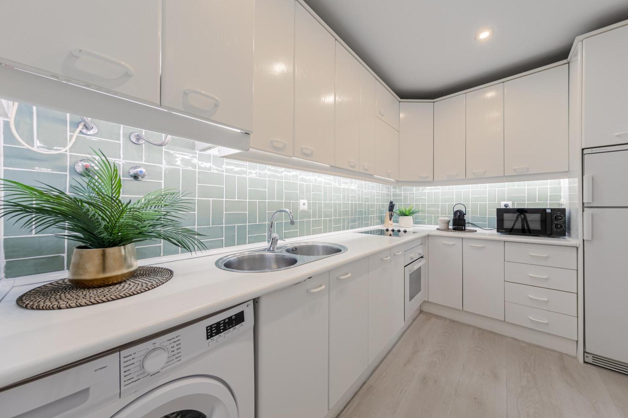 Isg Apartments Becquer Free Parking Inside The Building Sevilla Bagian luar foto